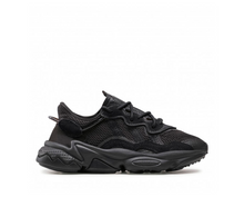 Cargar imagen en el visor de la galería, ADIDAS "OZWEEGO BLACK"