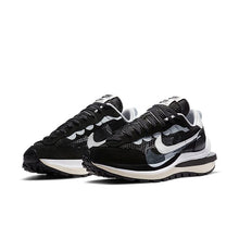 Load image into Gallery viewer, SAKAI &quot;BLACK WHITE&quot; X NIKE
