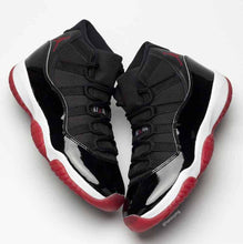 Cargar imagen en el visor de la galería, RETRO 11 &quot;BRED&quot;
